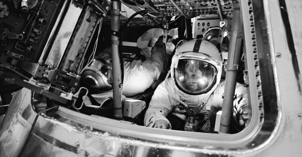 Ken Mattingly, Apollo 13 astronaut, dies at 87